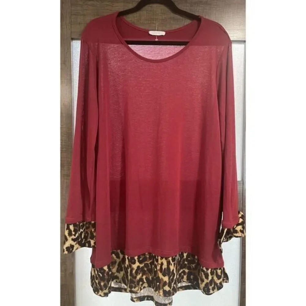 Reborn J Burgundy Red Cheetah Print Hem‎ and Sleeve Cuffs 2XL Tunic - Picture 2 of 11